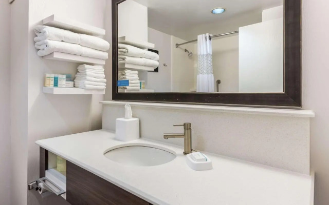 Hampton Inn Columbusi70ehamilt