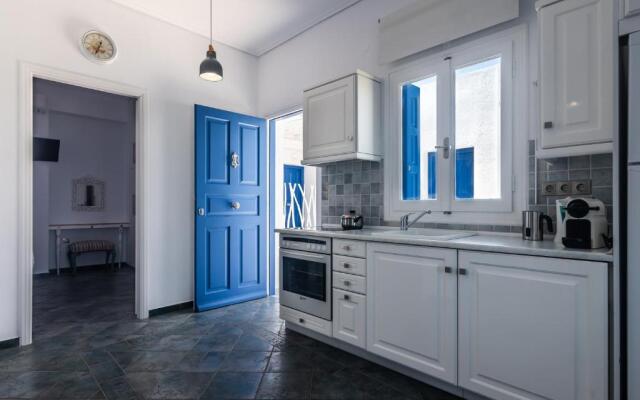 Aphrodite by Akroploro