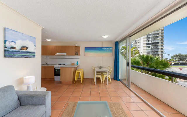 Hi Ho Beach Apartments