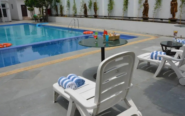 Vibe By The LaLiT Traveller