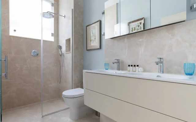 Burton Mews by Onefinestay
