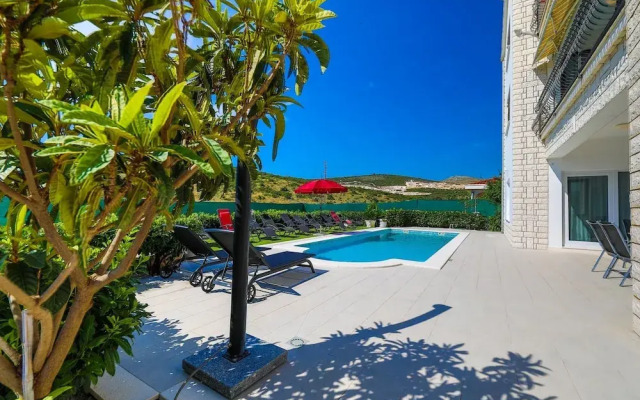 Scenic Elegant Trogir Villa With Pool