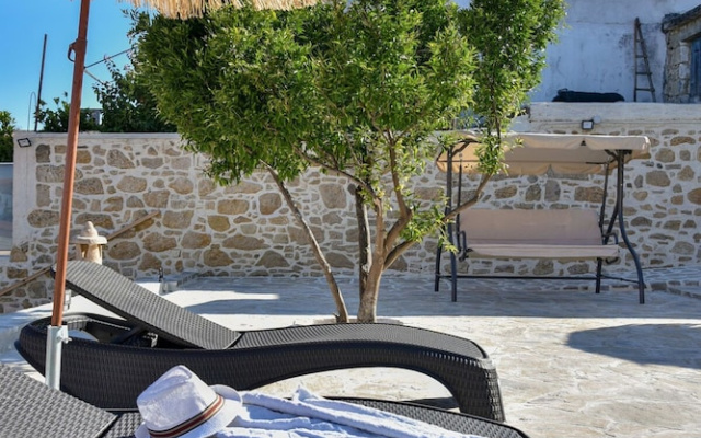 Villa 4 Season Poolside Paradise in Crete