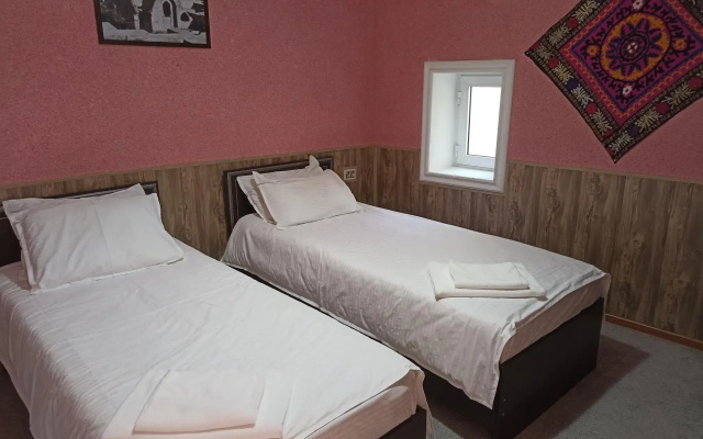 Oqsaroy Guest House