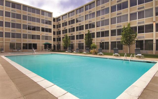 DoubleTree By Hilton Hotel Denver - Stapleton North