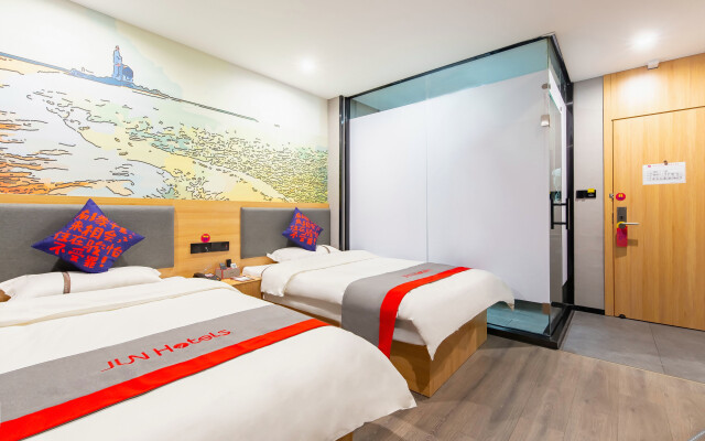 Yunyi Chain Hotel (Nanjing Qixia Yaohuamen Subway Station)