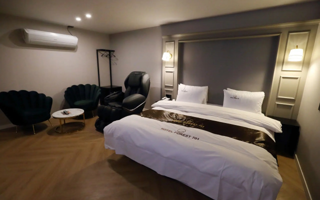 Forest 701 Hotel