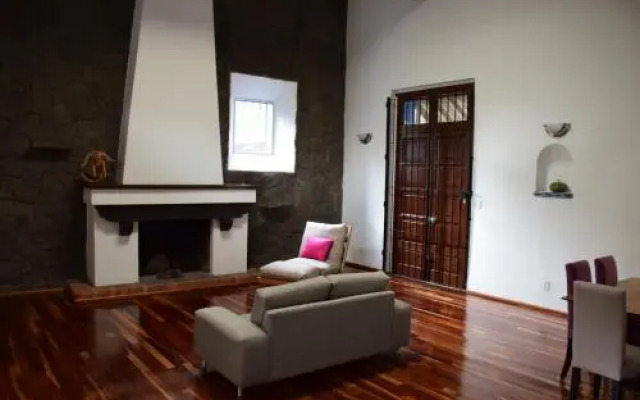 La Casa de las Magnolias