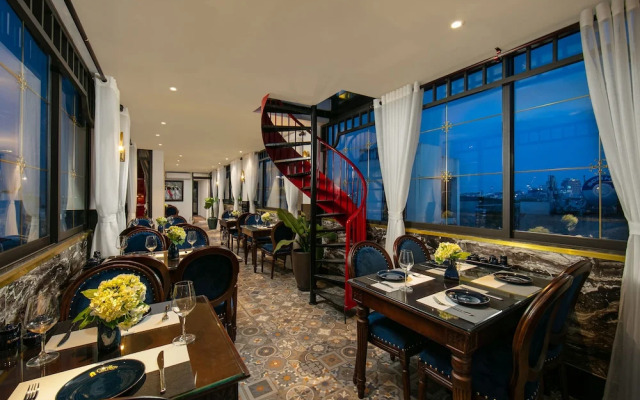 Carillon Boutique Hotel