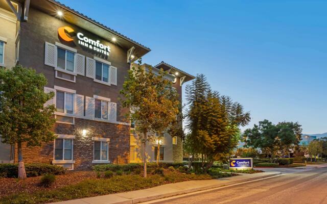 Comfort Inn & Suites near Ontario Airport