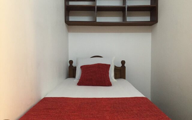 Yaarl Holiday Inn