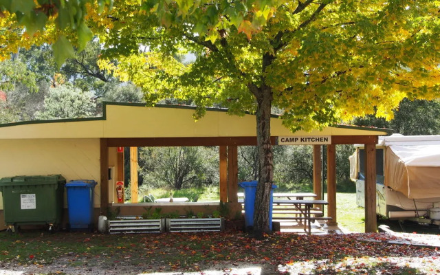 Porepunkah Pines Holiday Park