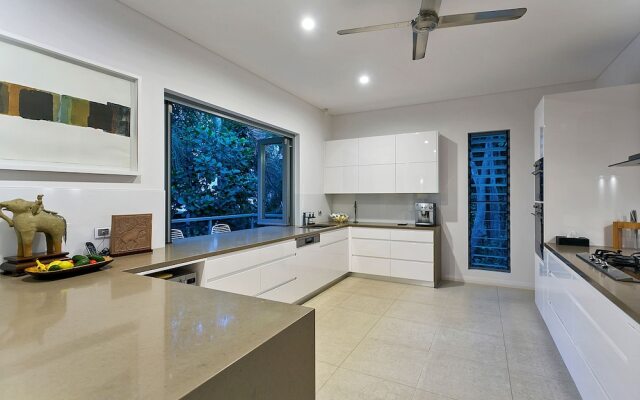 Veldree Palm Cove Rainforest Privacy