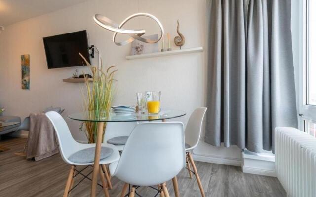 Strandhotel-Heiligenhafen-Wohnung-125-Typ-II-Meerblick-im-Strandhotel