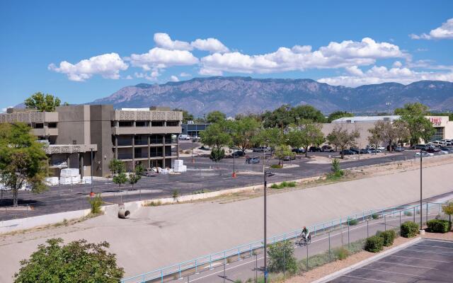 Hampton Inn Albuquerque-University/Midtown