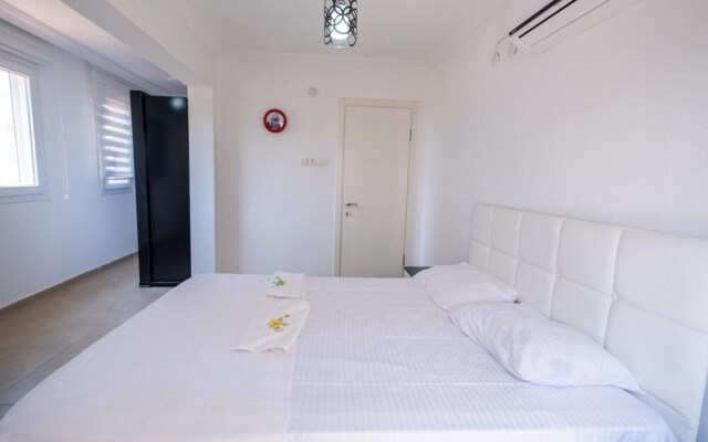 Lovely House Near Beach With Backyard in Fethiye