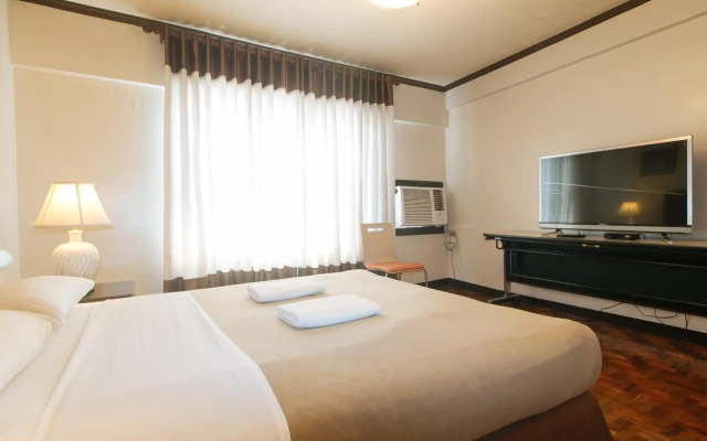 El Rico Suites