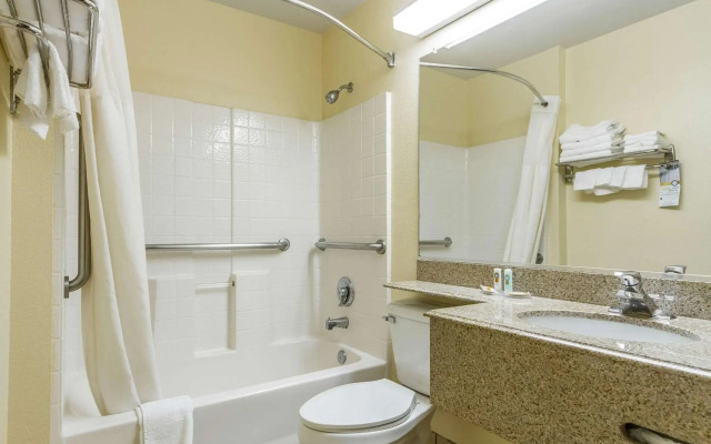 Quality Inn & Suites