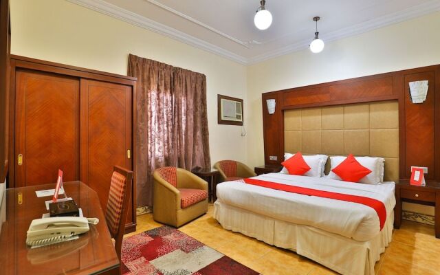 OYO 318 Azure Plaza Furnished Units