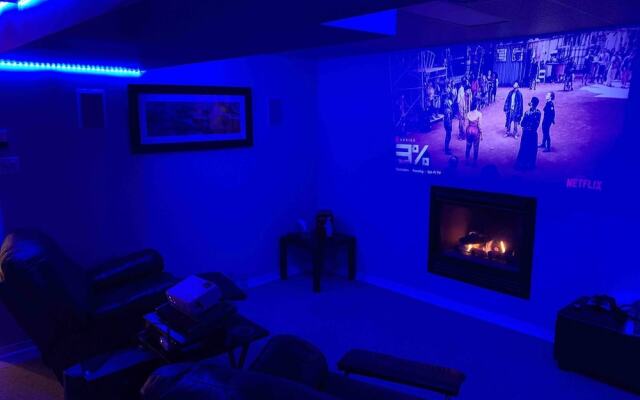 Spacious Family Home Close To Downtown With King Bed Num1