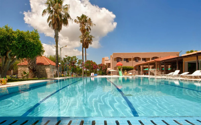 ILIOS APARTHOTEL(Tigaki)