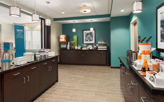 Hampton Inn Fairmont