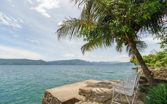 RedDoorz @ Tuktuk Danau Toba