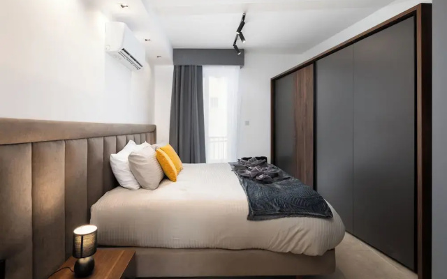 Big 2BD Duplex Penthouse & Large Terrace