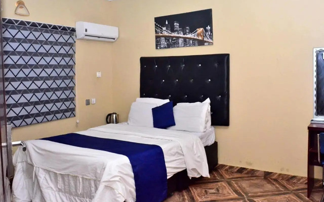 Stunning 3 Bedroom Apartments,Lekki Phase 2 & Hotels in Awoyaya