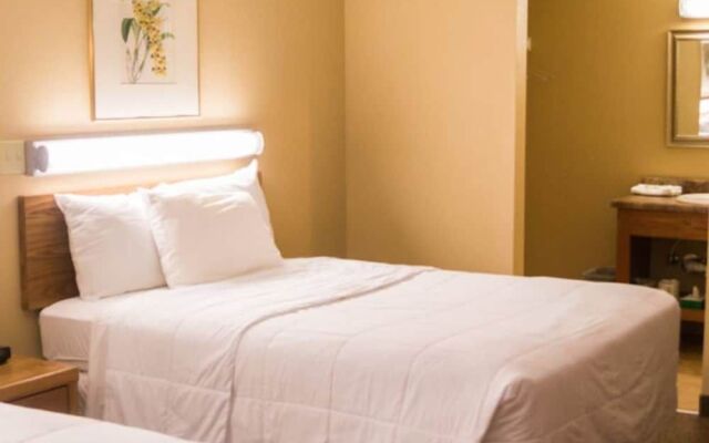 Bright Leaf Golf Resort