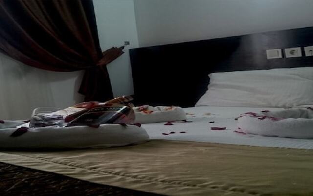 Lara Palace Hotel