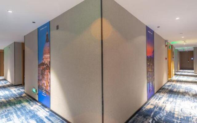 Yeste Hotel (Fangcheng Hengfu Plaza)