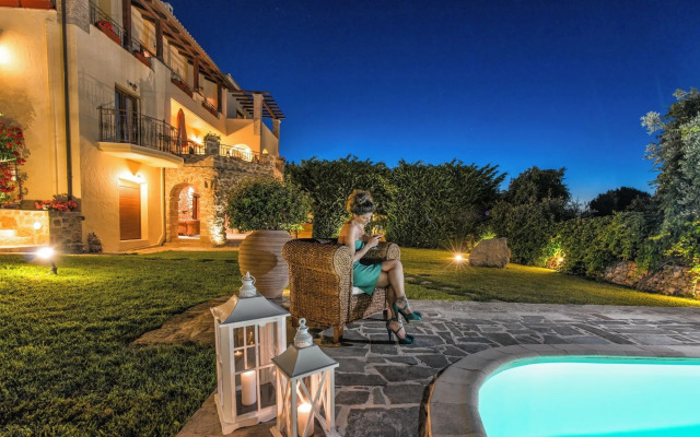 Bozonos Luxury Villa