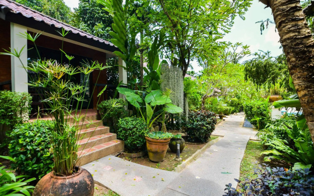 Cocoville Phuket Resort