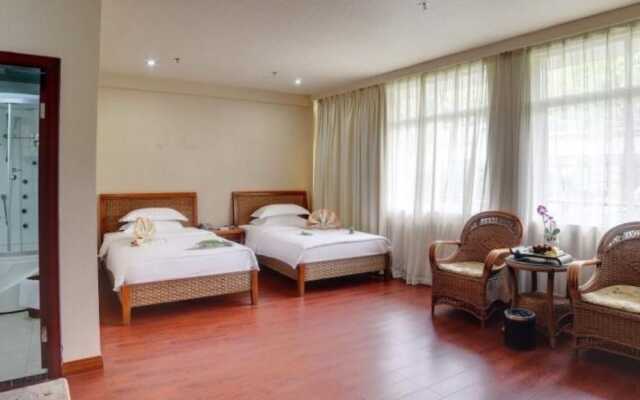 Southeast Huadu Hot Spring Hotel