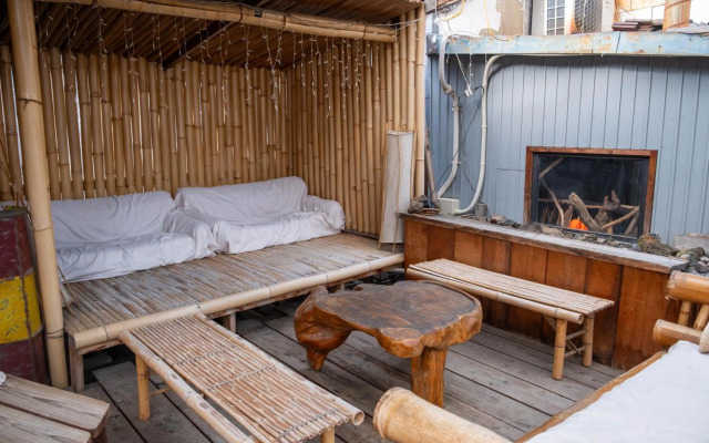 WORLDTRECK DINER & GUESTHOUSE - Pise - Hostel