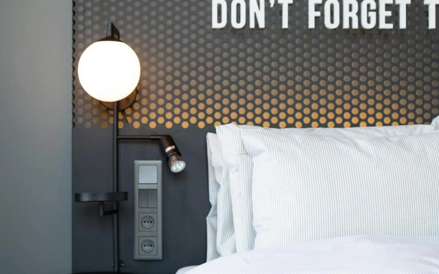 Quality Hotel The Box