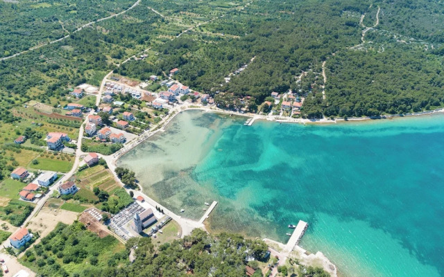 Seaview Apartment in Pasman A2
