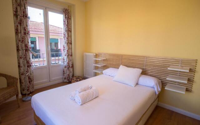 For You Rentals Chueca Apartment SON1