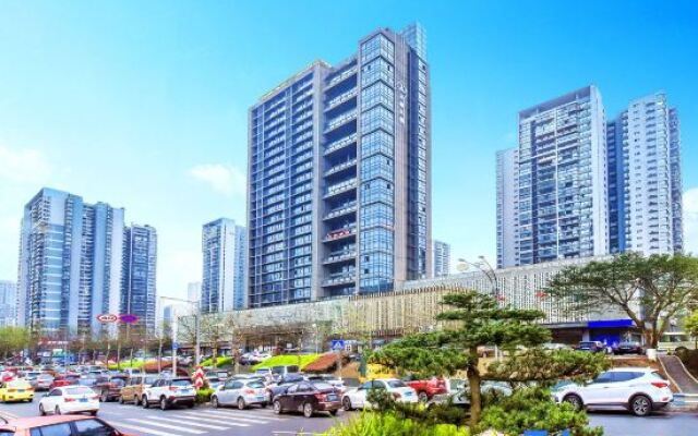 Hotel & Davos (Chongqing Ranjiaba Light Rail Station)