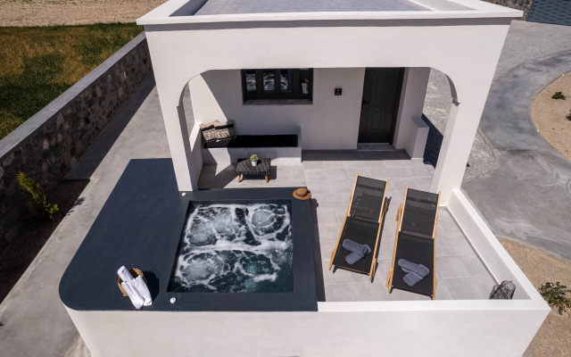 Almira Luxury Suites