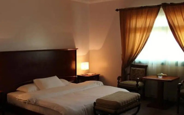 Gulf Terrace Corniche Hotel