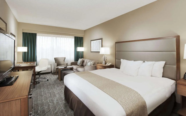 DoubleTree by Hilton Hotel West Palm Beach Airport