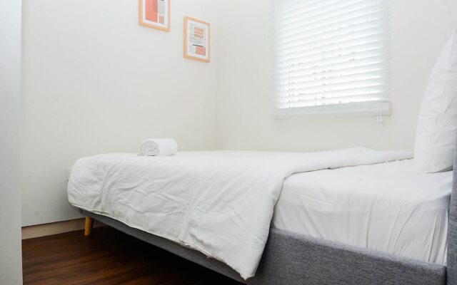 Best and Relax 2BR Springlake Summarecon Apartment