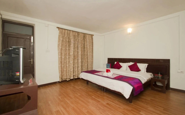 Hotel Him Shakti by OYO Rooms