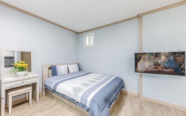 Goseong Gamnamu Pension