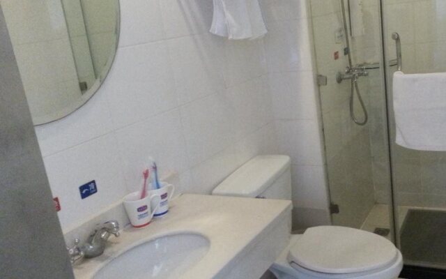 Super 8 by Wyndham Kunshan Bai Lu Zhong Lu