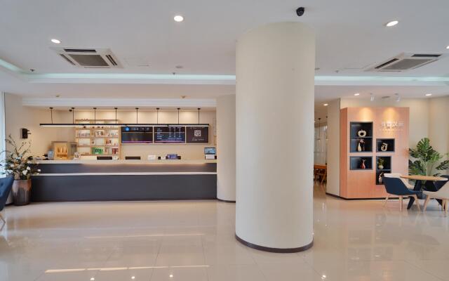 Hanting Hotel Chongqing Jiazhou Huahui Metro Station