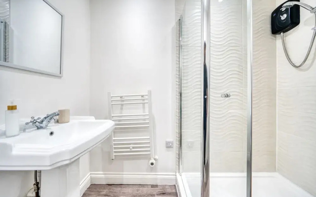 Stunning 2 Bed by the City Centre & Bute Park