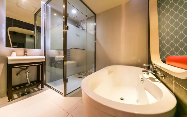 Zara Hotel